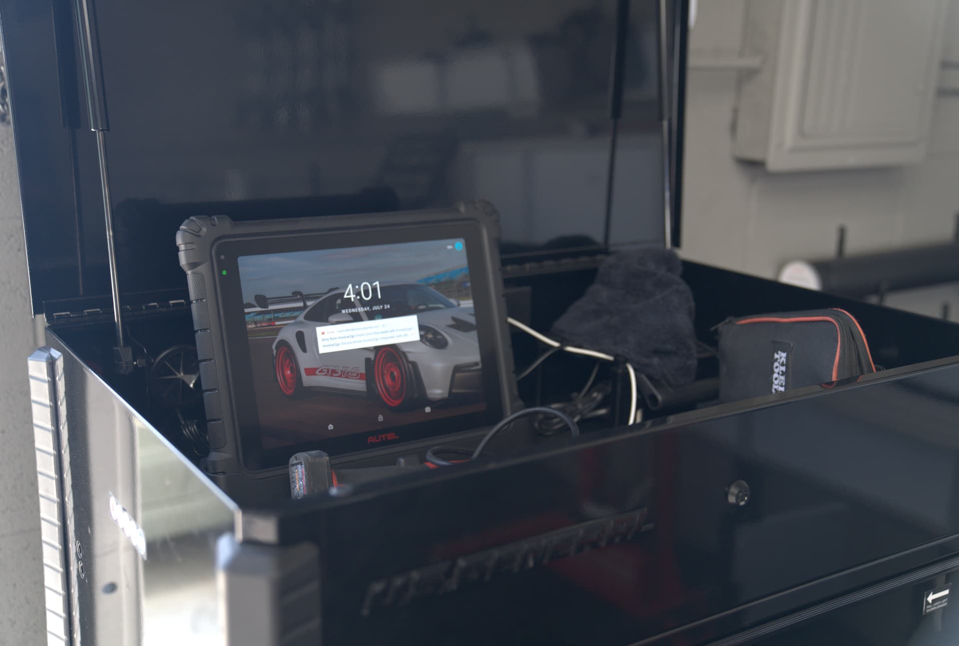 iPad toolbox